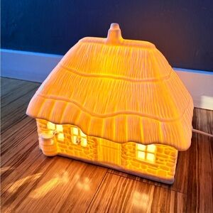 Irish Belleek Cottage Lamp